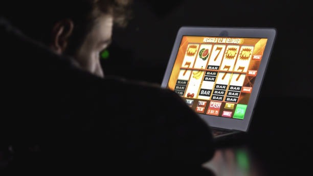 QRIS unified QR code scanning for multiple e-wallets and banks